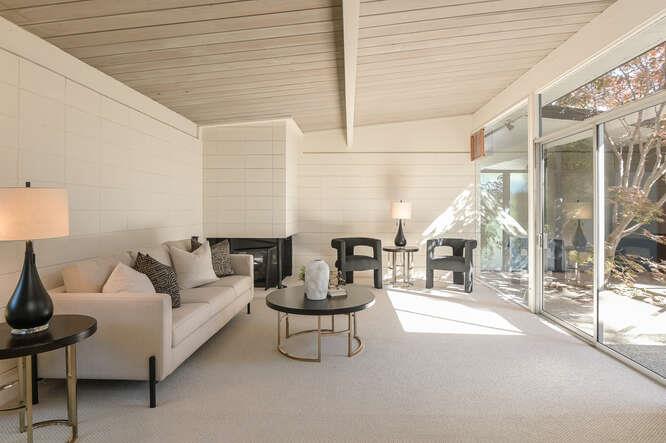 Detail Gallery Image 3 of 30 For 812 San Francisco Ct, Stanford,  CA 94305 - 4 Beds | 3 Baths
