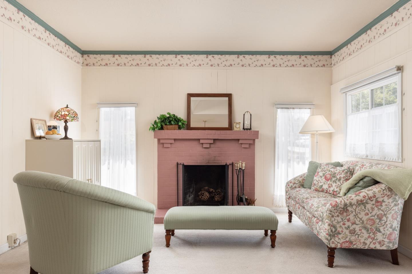 Detail Gallery Image 10 of 18 For 235 Chestnut St, Pacific Grove,  CA 93950 - 2 Beds | 1 Baths
