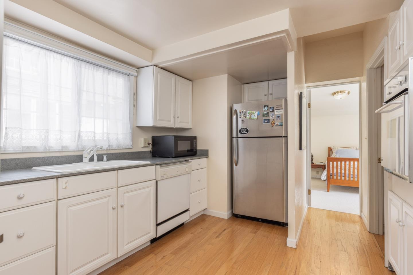 Detail Gallery Image 13 of 18 For 235 Chestnut St, Pacific Grove,  CA 93950 - 2 Beds | 1 Baths