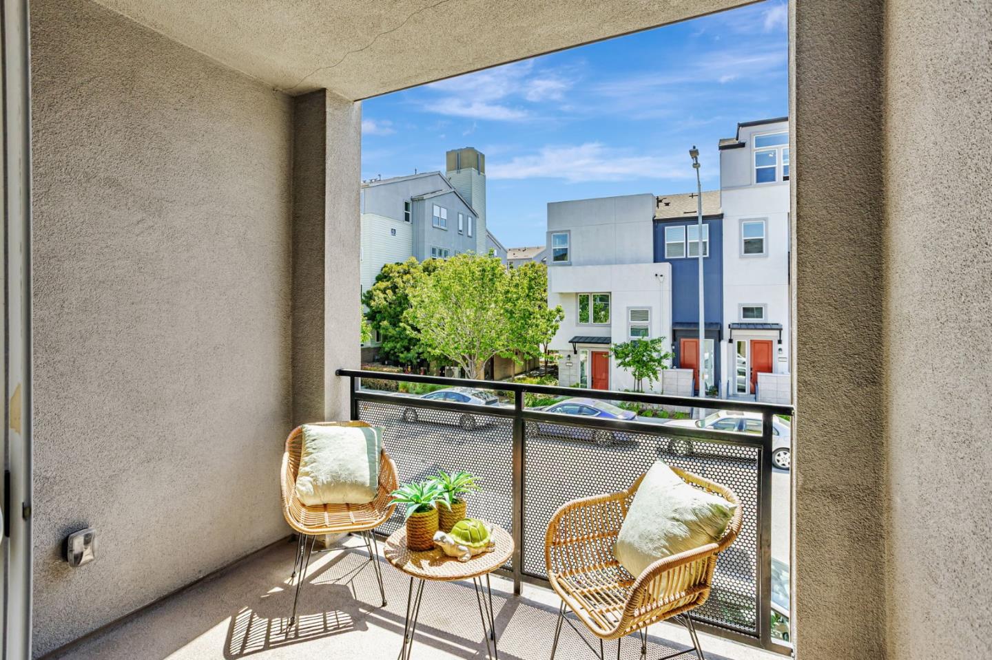 Detail Gallery Image 13 of 28 For 1833 Newbury Park Dr, San Jose,  CA 95133 - 2 Beds | 2 Baths
