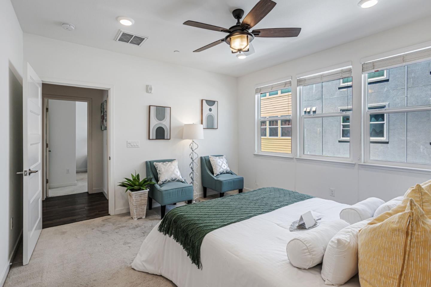 Detail Gallery Image 15 of 28 For 1833 Newbury Park Dr, San Jose,  CA 95133 - 2 Beds | 2 Baths