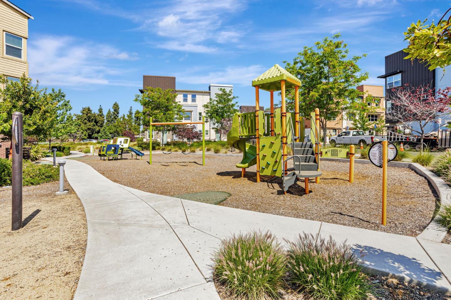 Detail Gallery Image 23 of 28 For 1833 Newbury Park Dr, San Jose,  CA 95133 - 2 Beds | 2 Baths