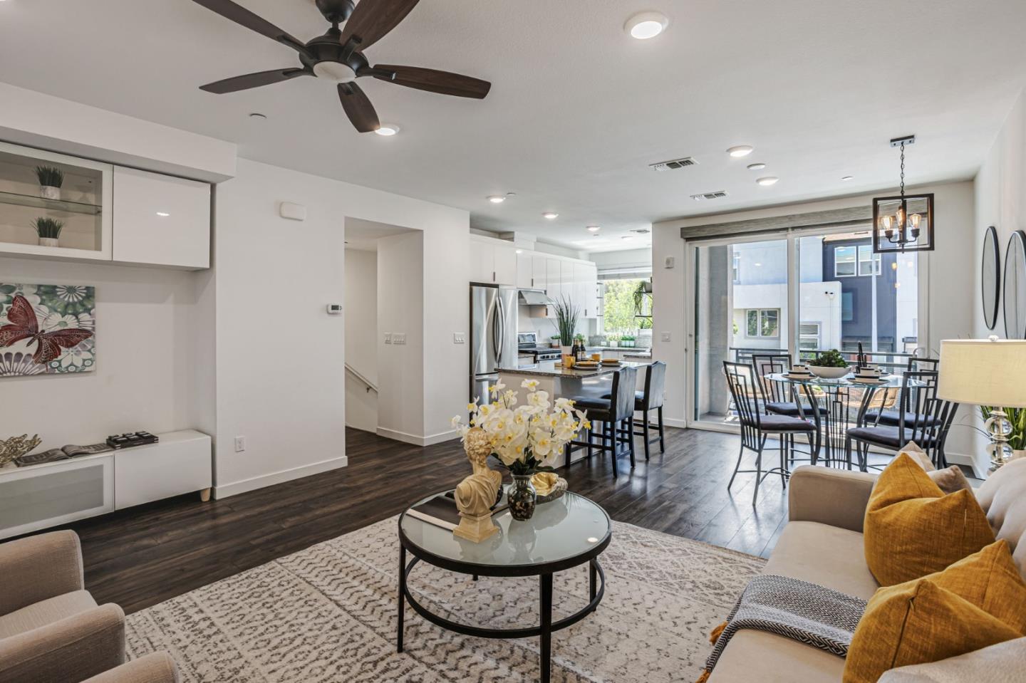 Detail Gallery Image 6 of 28 For 1833 Newbury Park Dr, San Jose,  CA 95133 - 2 Beds | 2 Baths