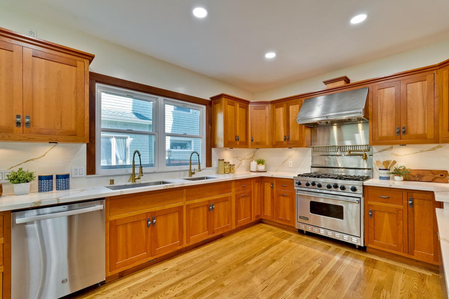 Detail Gallery Image 14 of 57 For 339 S 13th St, San Jose,  CA 95112 - 5 Beds | 4 Baths