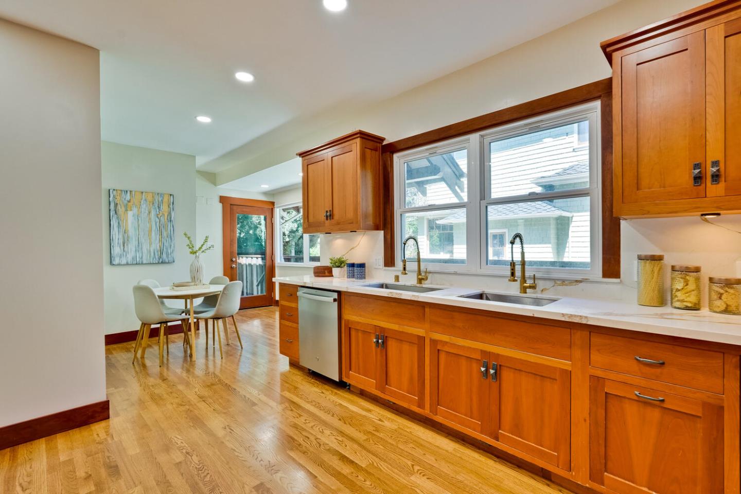 Detail Gallery Image 15 of 57 For 339 S 13th St, San Jose,  CA 95112 - 5 Beds | 4 Baths