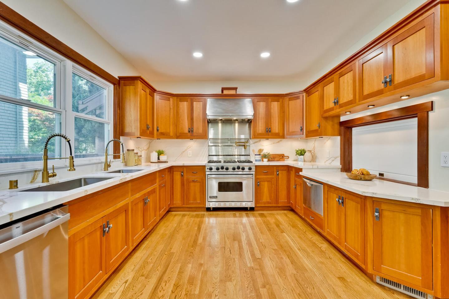 Detail Gallery Image 16 of 57 For 339 S 13th St, San Jose,  CA 95112 - 5 Beds | 4 Baths
