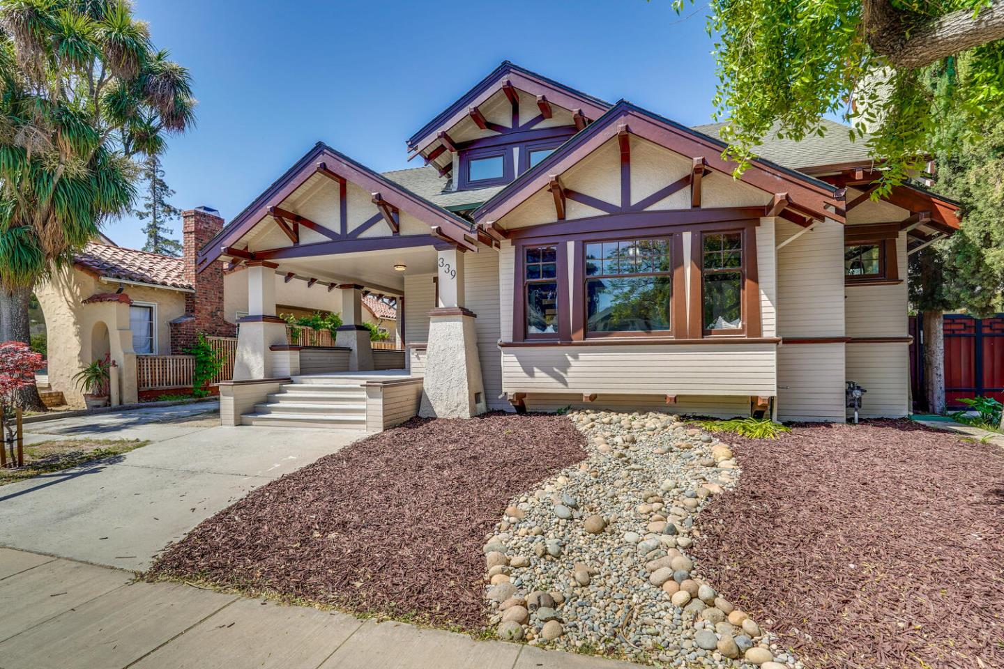 Detail Gallery Image 2 of 57 For 339 S 13th St, San Jose,  CA 95112 - 5 Beds | 4 Baths