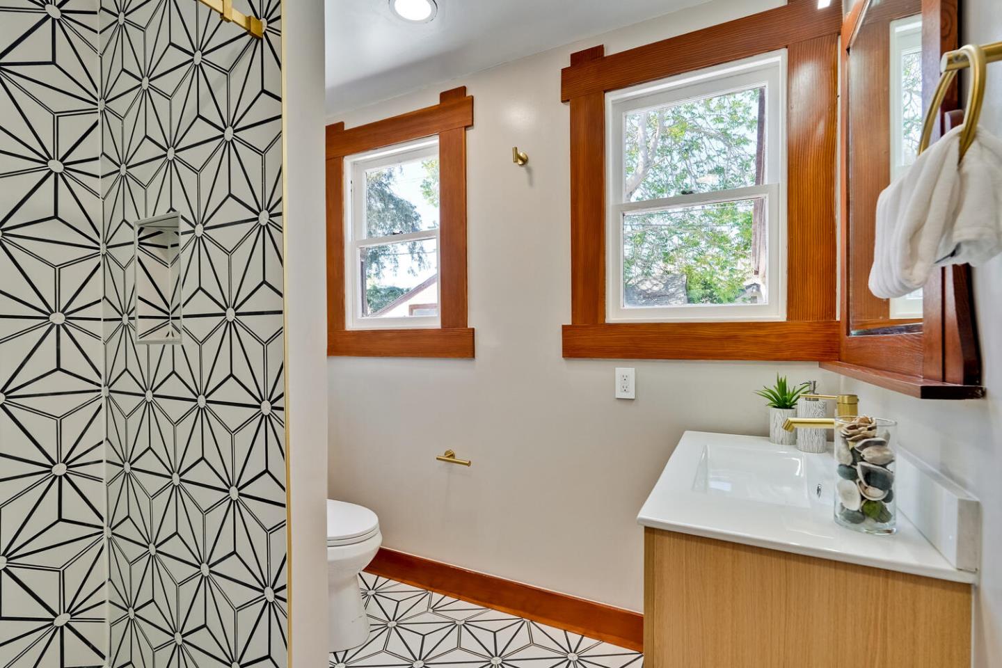 Detail Gallery Image 24 of 57 For 339 S 13th St, San Jose,  CA 95112 - 5 Beds | 4 Baths