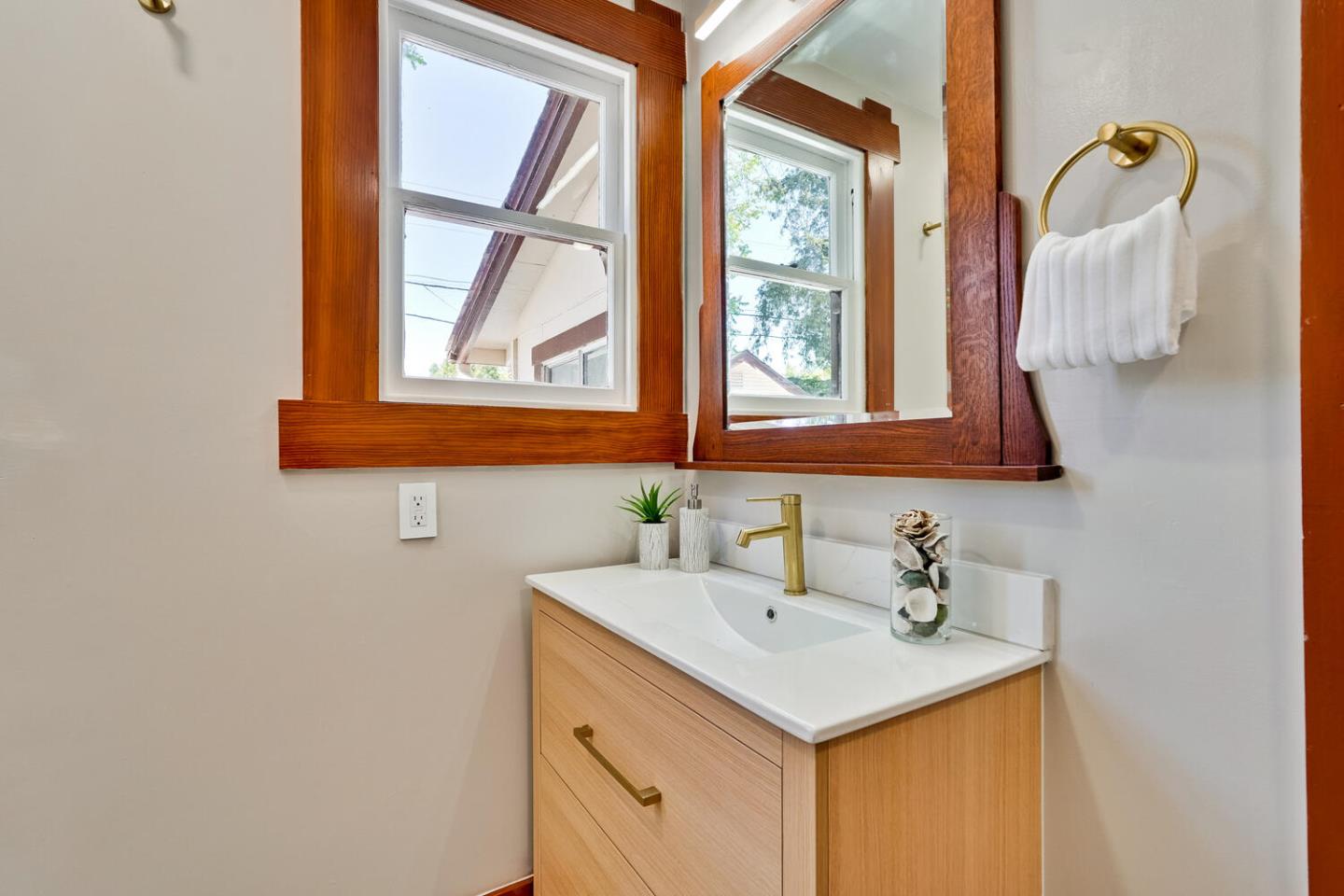Detail Gallery Image 25 of 57 For 339 S 13th St, San Jose,  CA 95112 - 5 Beds | 4 Baths