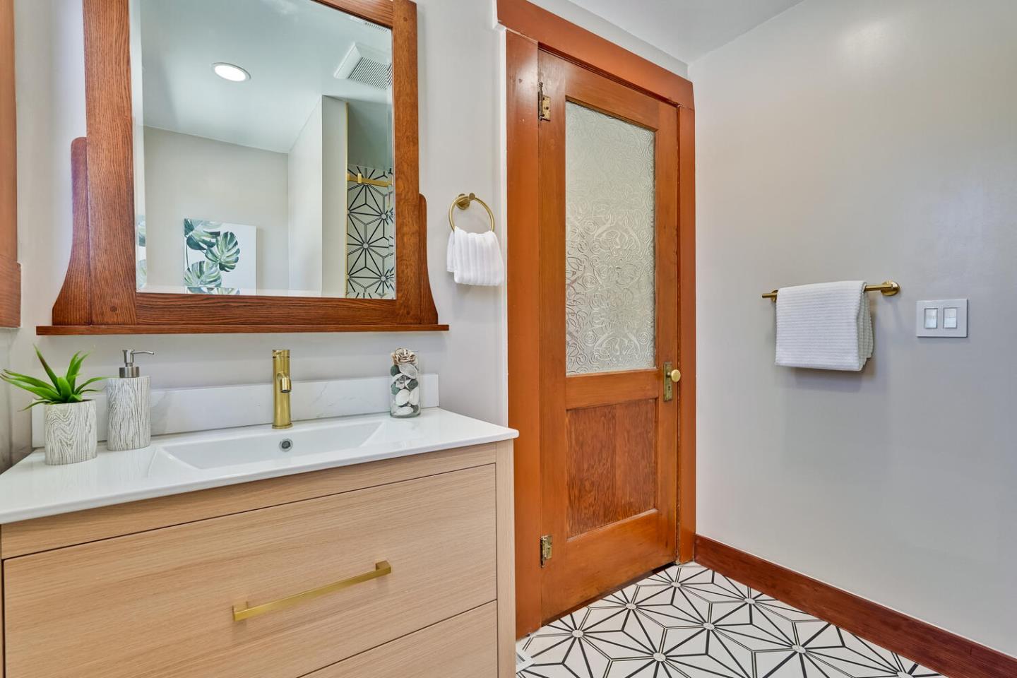 Detail Gallery Image 26 of 57 For 339 S 13th St, San Jose,  CA 95112 - 5 Beds | 4 Baths