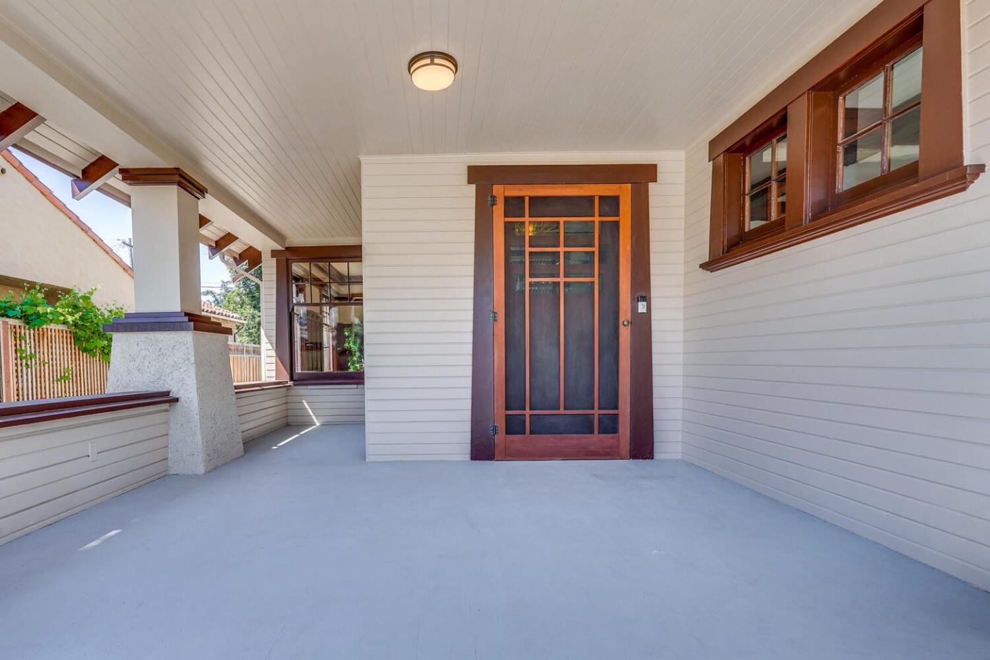 Detail Gallery Image 3 of 57 For 339 S 13th St, San Jose,  CA 95112 - 5 Beds | 4 Baths