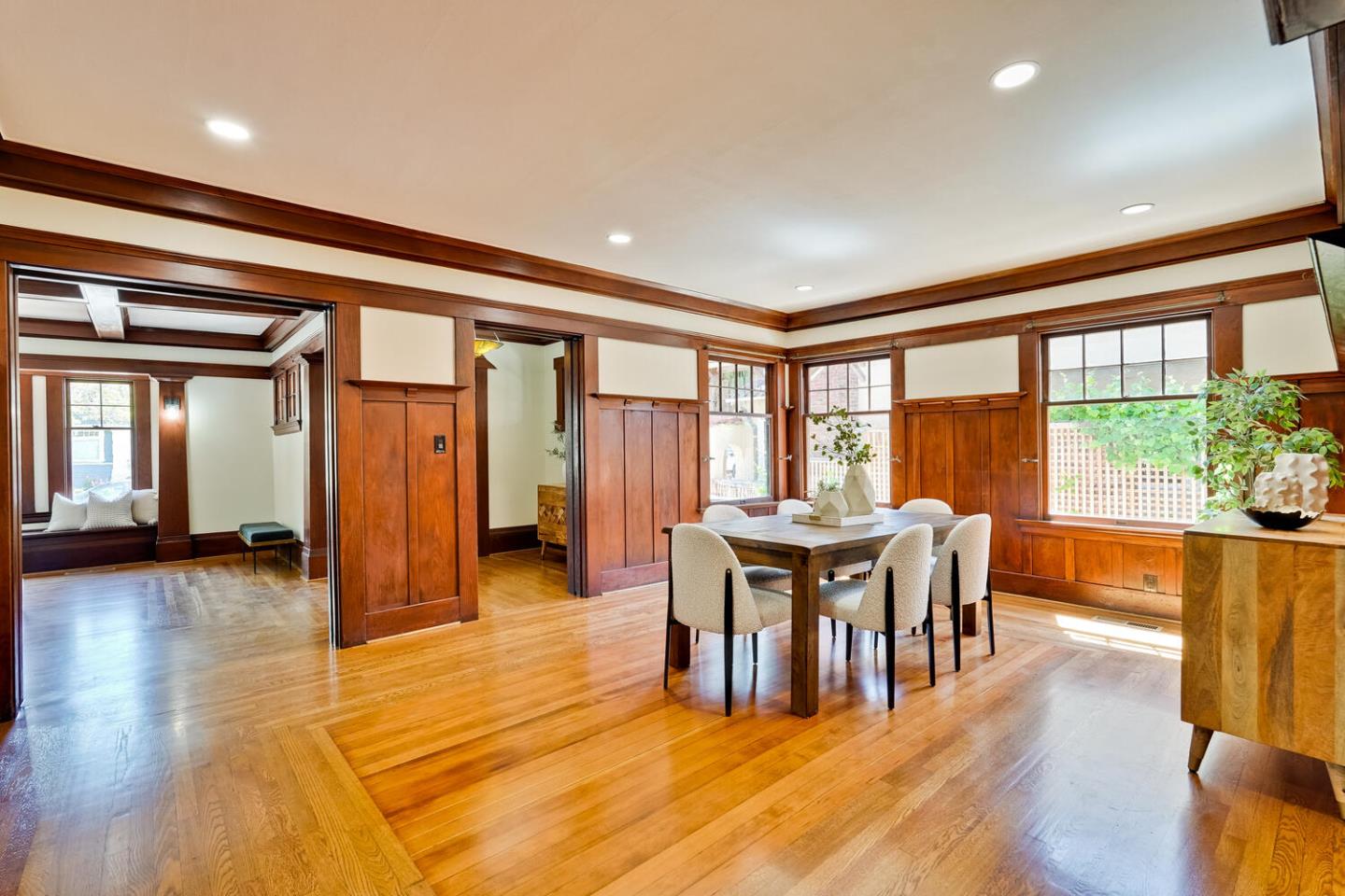 Detail Gallery Image 9 of 57 For 339 S 13th St, San Jose,  CA 95112 - 5 Beds | 4 Baths
