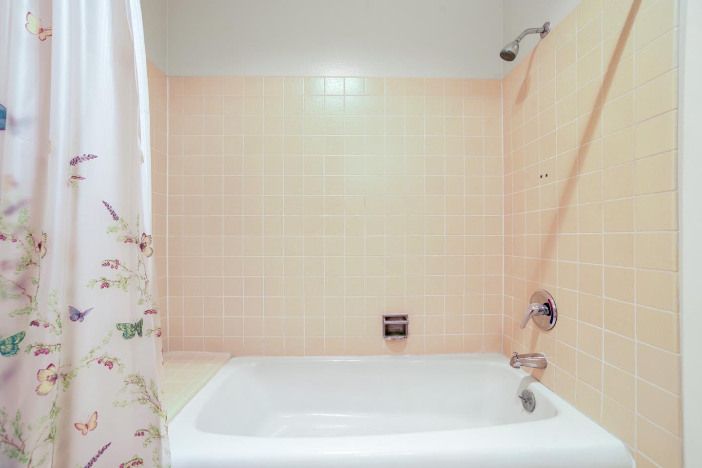Detail Gallery Image 11 of 18 For 5324 Cribari Gln, San Jose,  CA 95135 - 2 Beds | 2 Baths