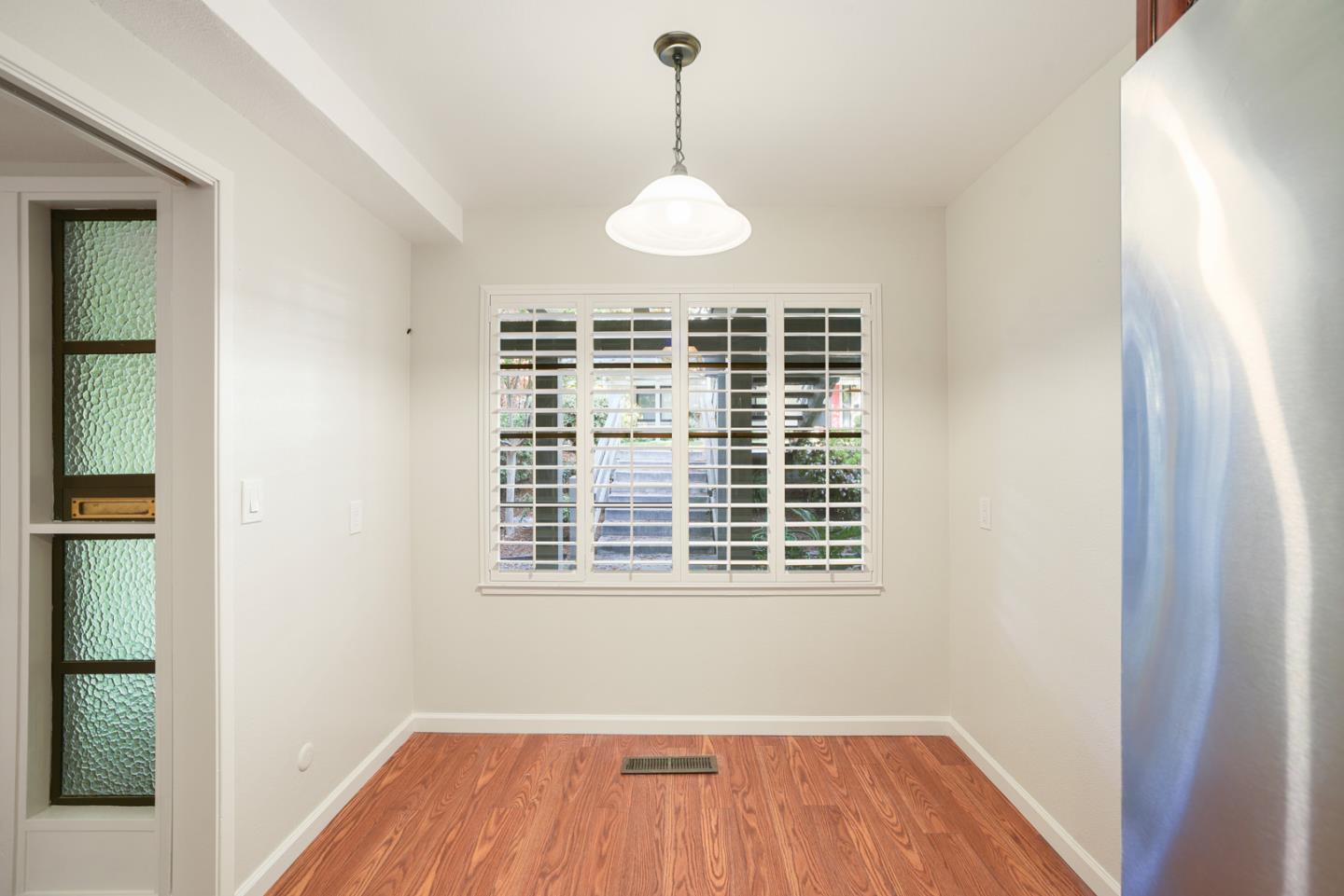 Detail Gallery Image 3 of 18 For 5324 Cribari Gln, San Jose,  CA 95135 - 2 Beds | 2 Baths