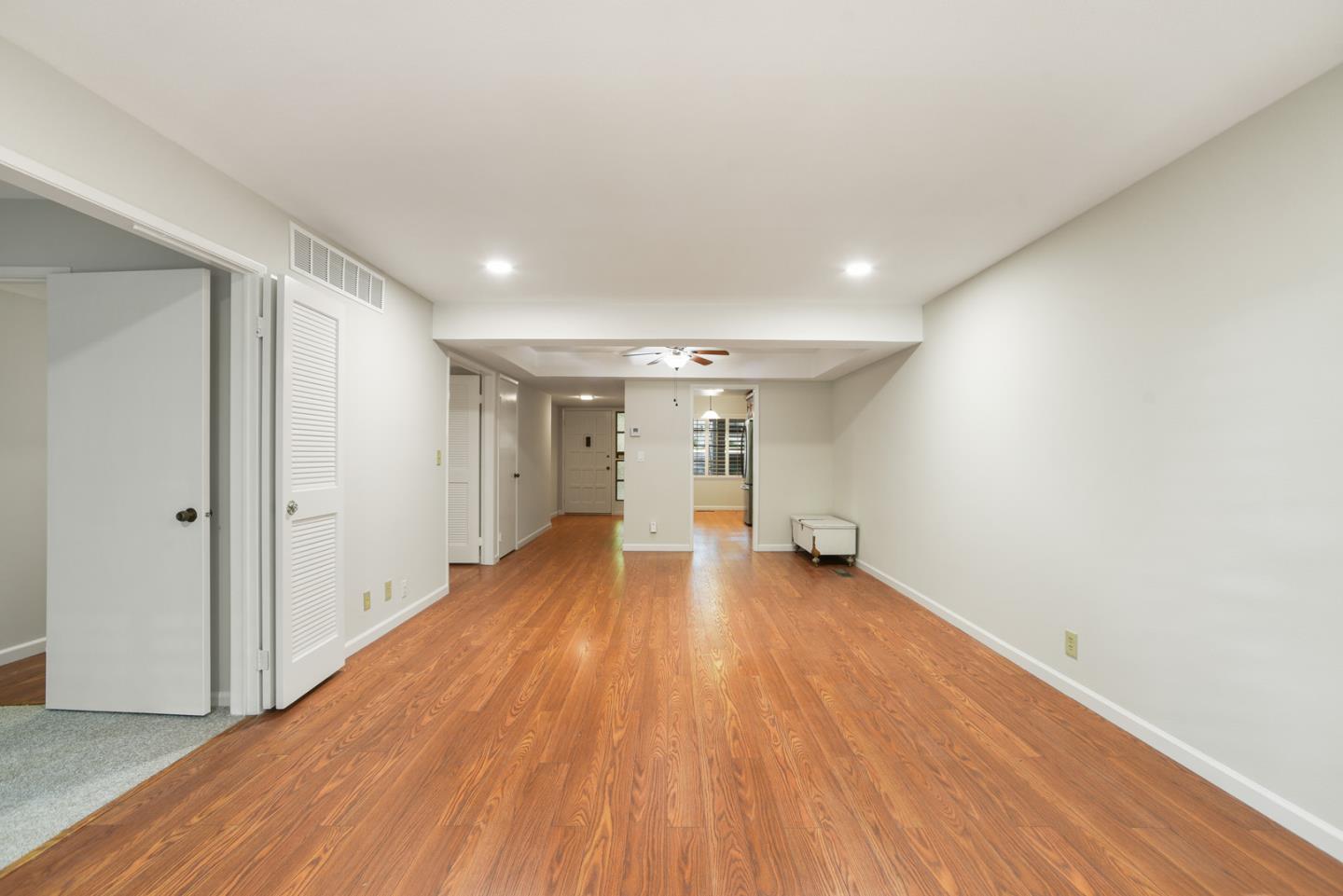 Detail Gallery Image 4 of 18 For 5324 Cribari Gln, San Jose,  CA 95135 - 2 Beds | 2 Baths