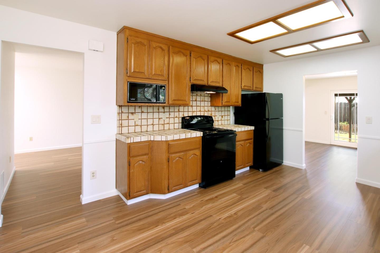 Detail Gallery Image 10 of 28 For 786 Bronte Ave, Watsonville,  CA 95076 - 2 Beds | 2 Baths