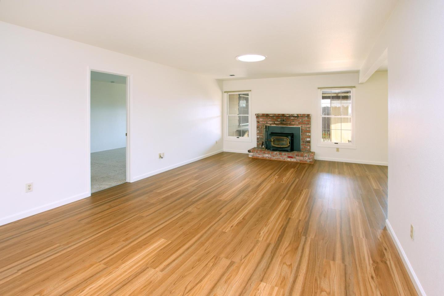 Detail Gallery Image 3 of 28 For 786 Bronte Ave, Watsonville,  CA 95076 - 2 Beds | 2 Baths