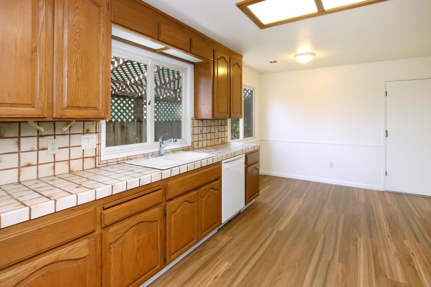 Detail Gallery Image 9 of 28 For 786 Bronte Ave, Watsonville,  CA 95076 - 2 Beds | 2 Baths