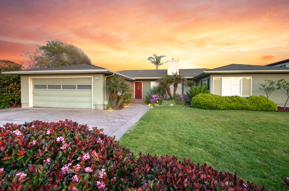 Detail Gallery Image 1 of 69 For 4120 Opal Cliff Dr, Santa Cruz,  CA 95062 - 3 Beds | 2/1 Baths