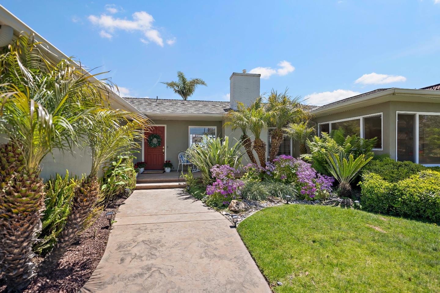 Detail Gallery Image 11 of 69 For 4120 Opal Cliff Dr, Santa Cruz,  CA 95062 - 3 Beds | 2/1 Baths