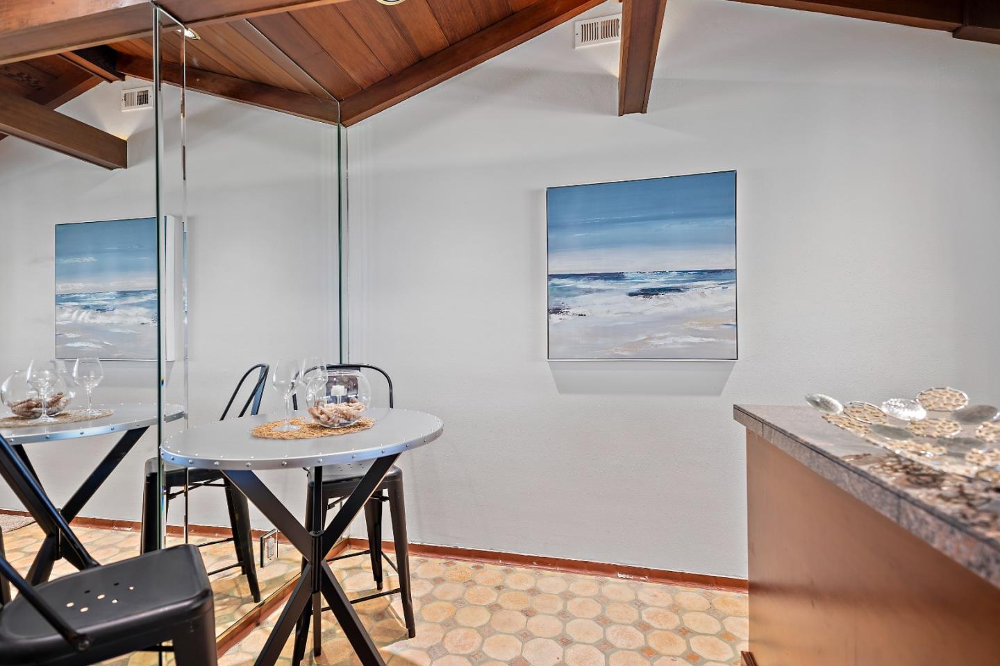 Detail Gallery Image 19 of 69 For 4120 Opal Cliff Dr, Santa Cruz,  CA 95062 - 3 Beds | 2/1 Baths