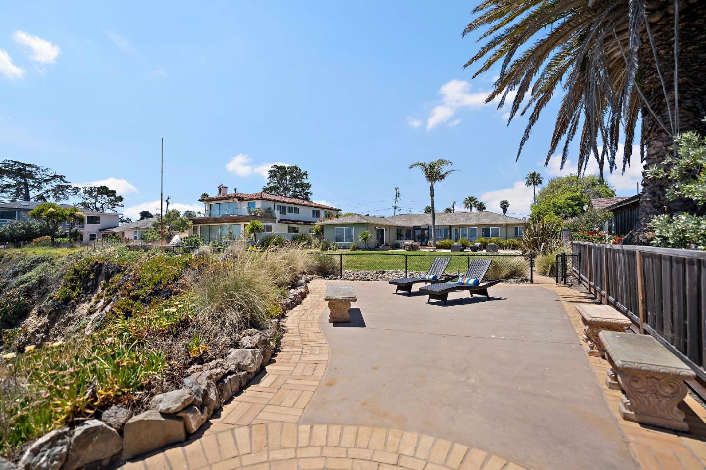Detail Gallery Image 52 of 69 For 4120 Opal Cliff Dr, Santa Cruz,  CA 95062 - 3 Beds | 2/1 Baths