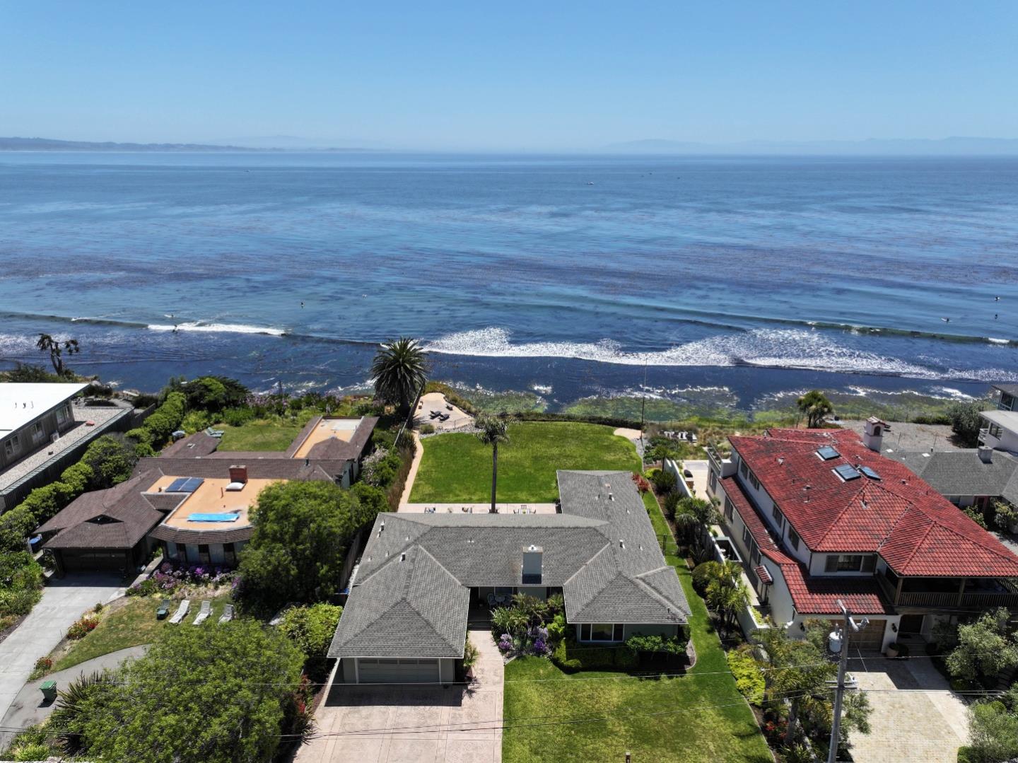Detail Gallery Image 59 of 69 For 4120 Opal Cliff Dr, Santa Cruz,  CA 95062 - 3 Beds | 2/1 Baths