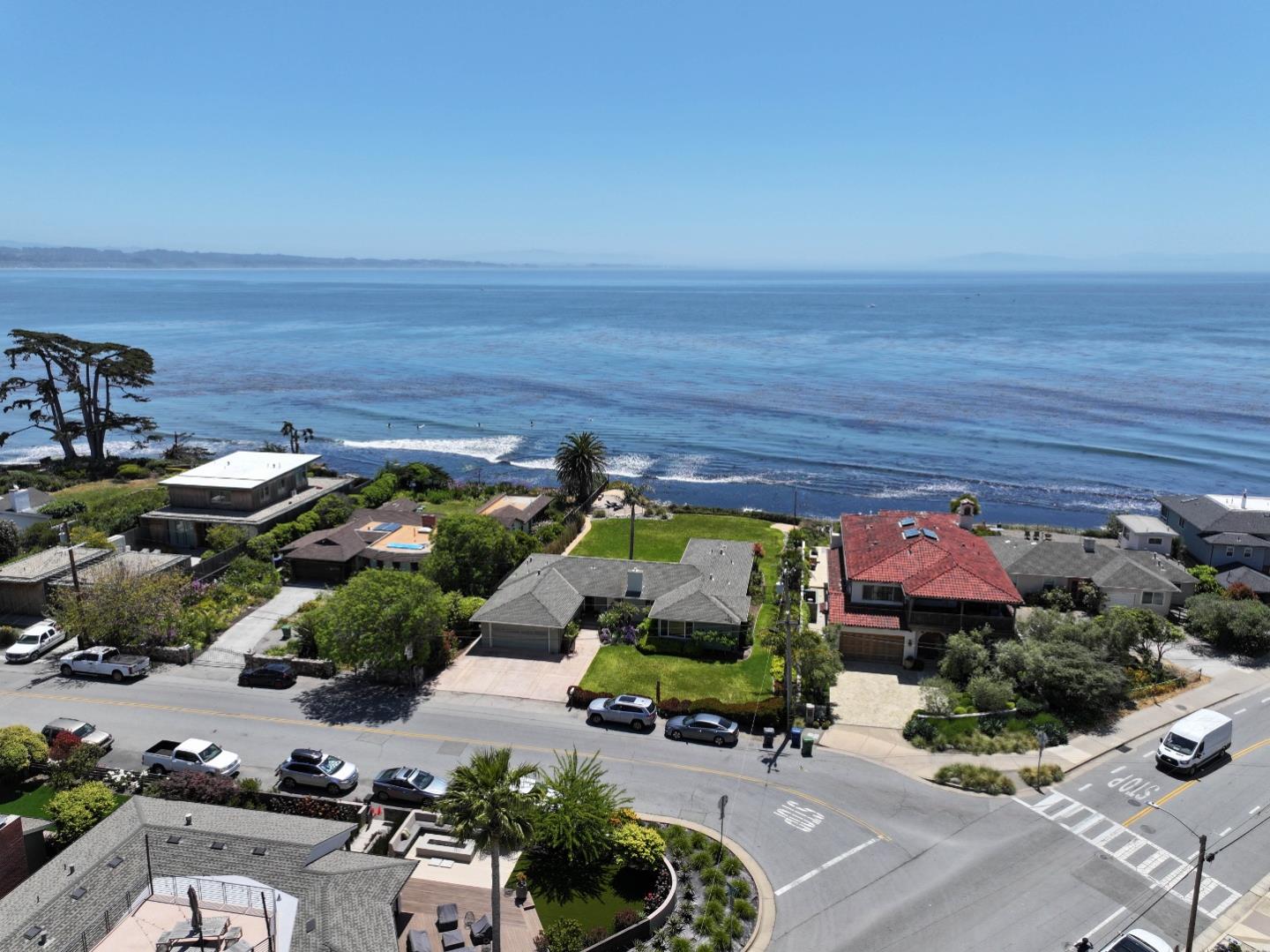 Detail Gallery Image 60 of 69 For 4120 Opal Cliff Dr, Santa Cruz,  CA 95062 - 3 Beds | 2/1 Baths