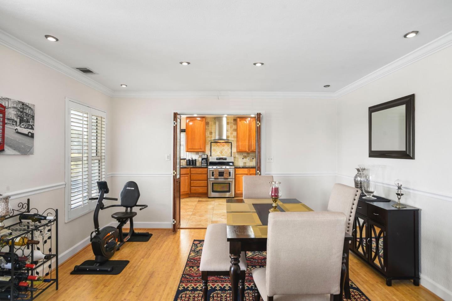 Detail Gallery Image 17 of 46 For 7968 Michigan Ave, Oakland,  CA 94605 - 3 Beds | 2 Baths