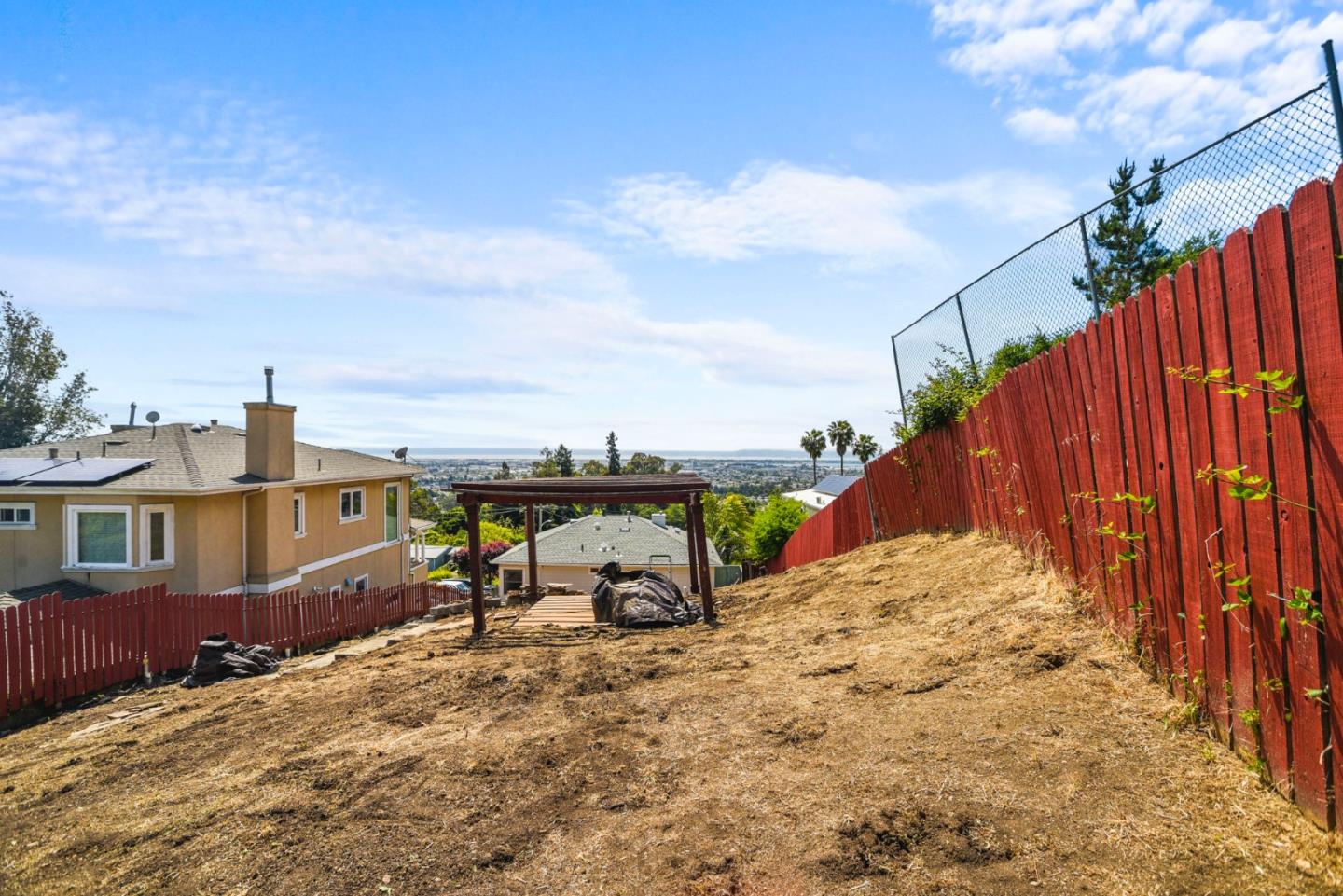 Detail Gallery Image 37 of 46 For 7968 Michigan Ave, Oakland,  CA 94605 - 3 Beds | 2 Baths