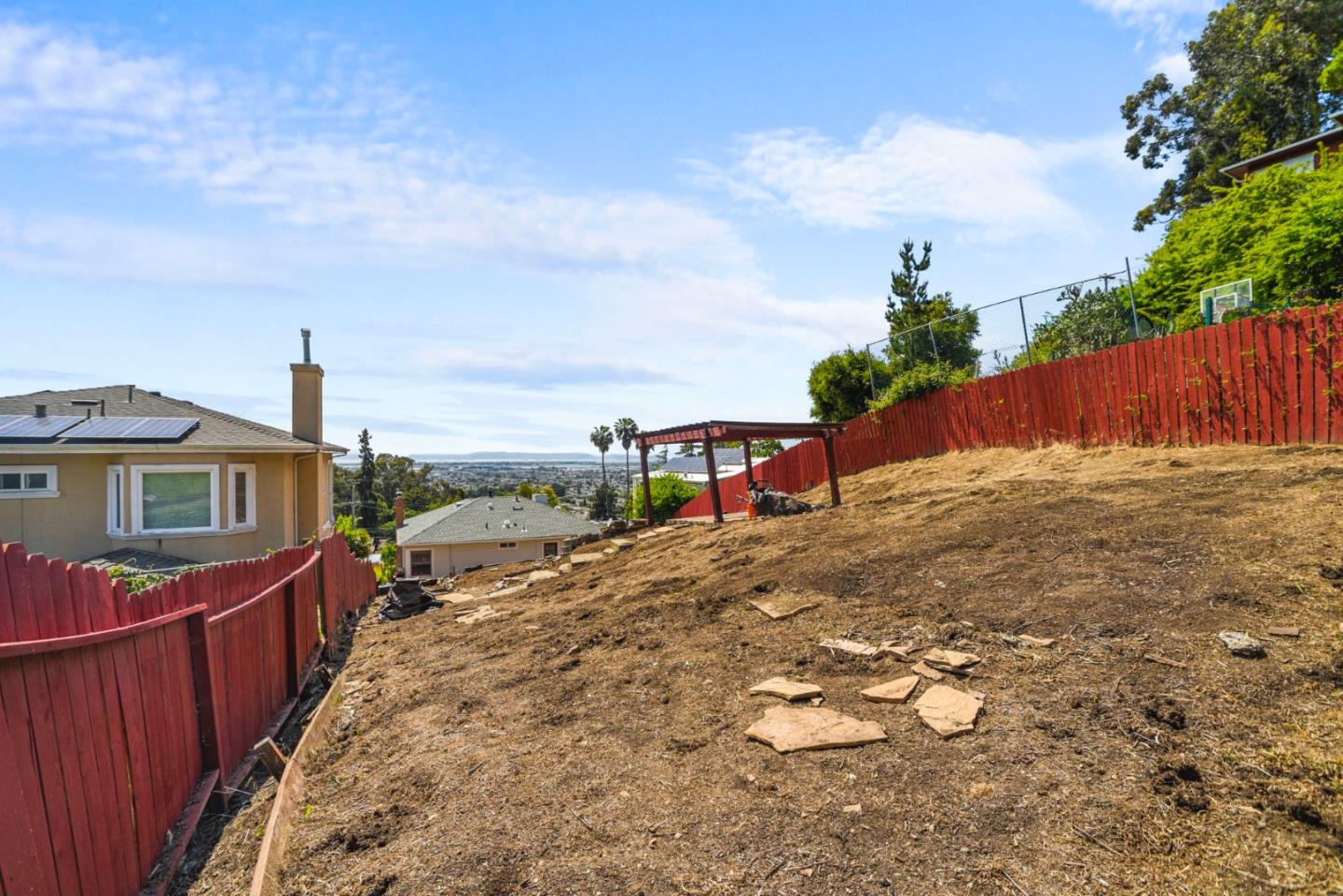 Detail Gallery Image 38 of 46 For 7968 Michigan Ave, Oakland,  CA 94605 - 3 Beds | 2 Baths