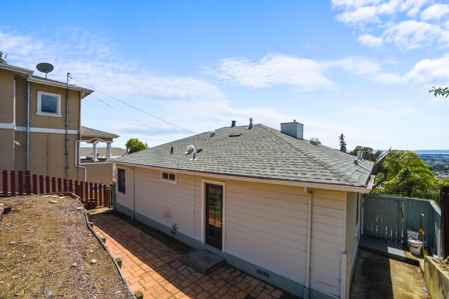 Detail Gallery Image 42 of 46 For 7968 Michigan Ave, Oakland,  CA 94605 - 3 Beds | 2 Baths