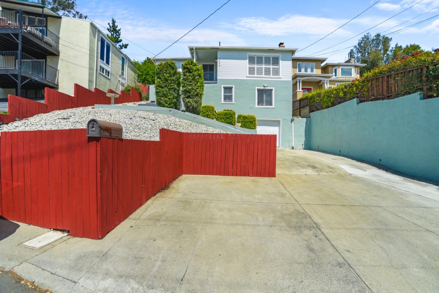 Detail Gallery Image 46 of 46 For 7968 Michigan Ave, Oakland,  CA 94605 - 3 Beds | 2 Baths