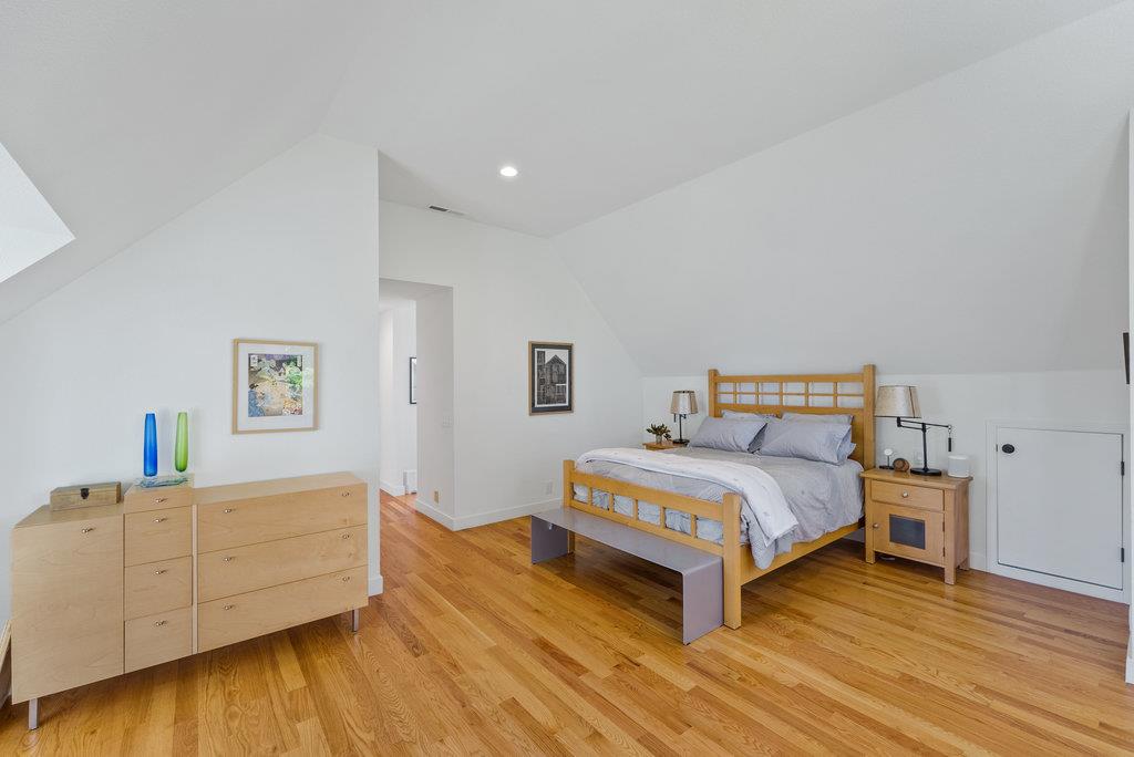 Detail Gallery Image 17 of 56 For 3696 Tiffani Ct, Santa Cruz,  CA 95065 - 4 Beds | 2/1 Baths
