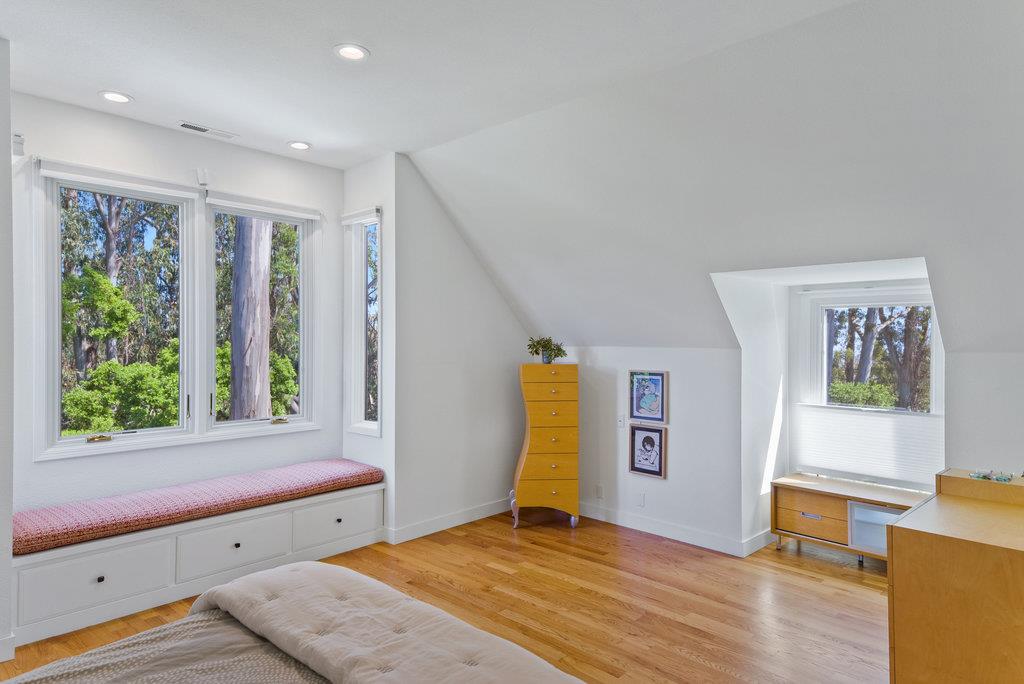 Detail Gallery Image 18 of 56 For 3696 Tiffani Ct, Santa Cruz,  CA 95065 - 4 Beds | 2/1 Baths