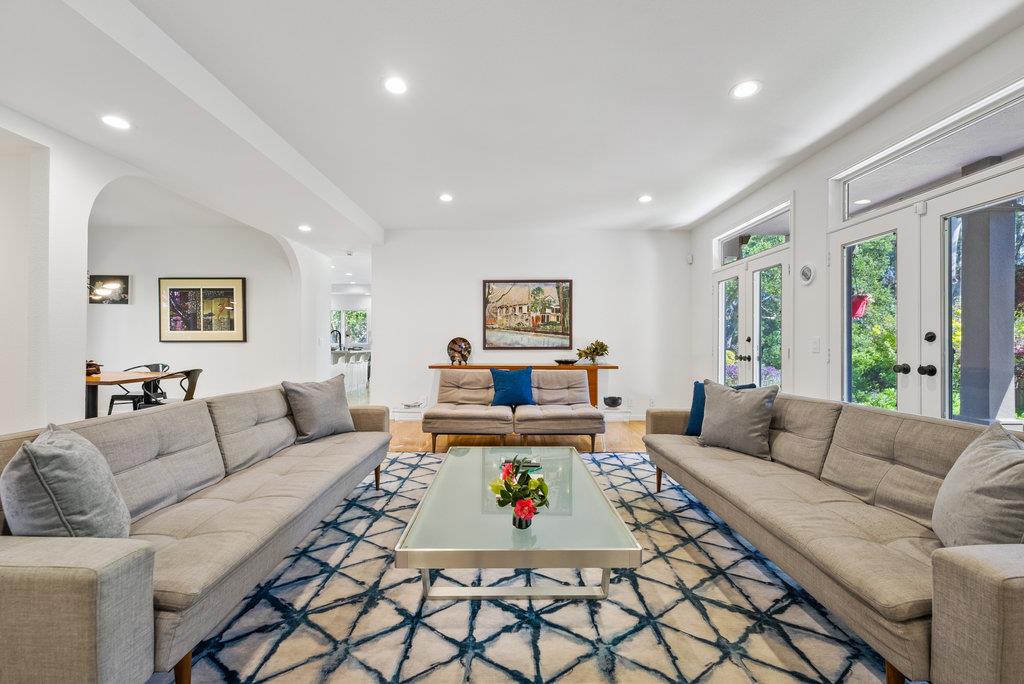 Detail Gallery Image 5 of 56 For 3696 Tiffani Ct, Santa Cruz,  CA 95065 - 4 Beds | 2/1 Baths