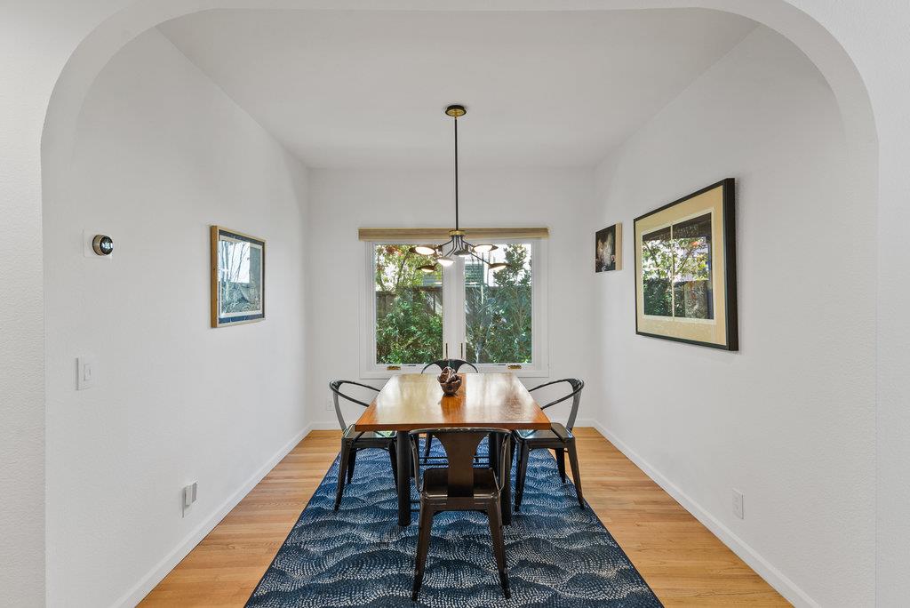 Detail Gallery Image 7 of 56 For 3696 Tiffani Ct, Santa Cruz,  CA 95065 - 4 Beds | 2/1 Baths