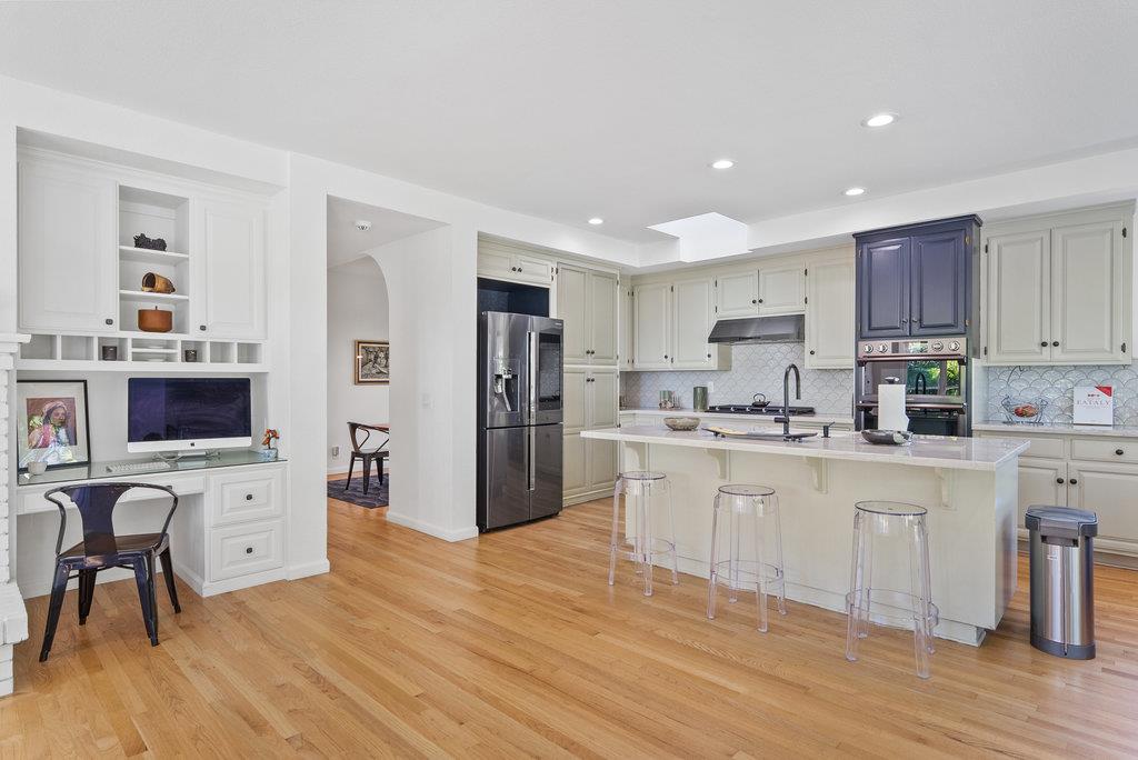 Detail Gallery Image 8 of 56 For 3696 Tiffani Ct, Santa Cruz,  CA 95065 - 4 Beds | 2/1 Baths