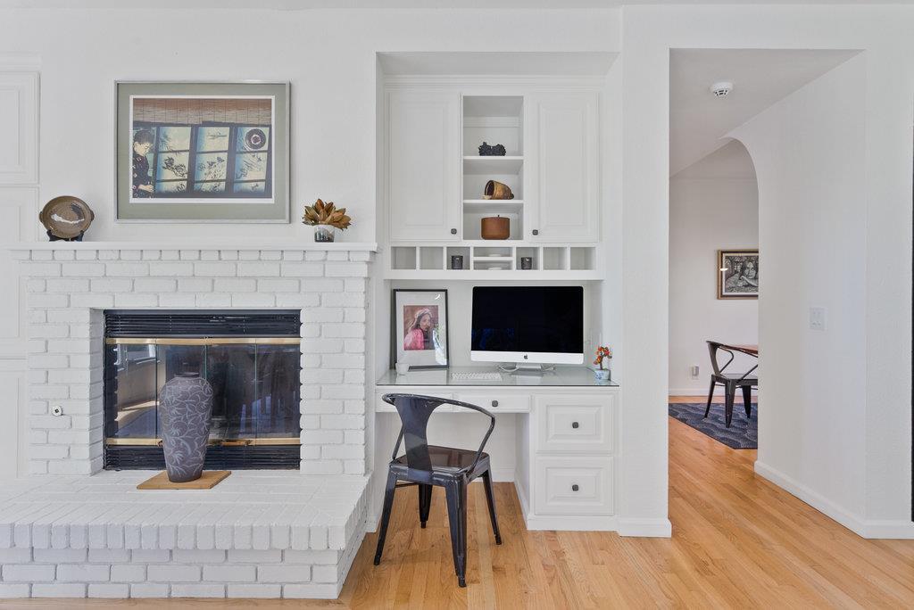 Detail Gallery Image 9 of 56 For 3696 Tiffani Ct, Santa Cruz,  CA 95065 - 4 Beds | 2/1 Baths