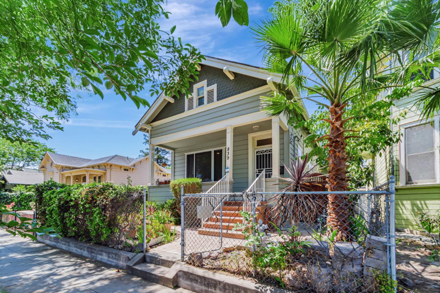 Detail Gallery Image 3 of 39 For 839 S 3rd St, San Jose,  CA 95112 - 4 Beds | 3 Baths