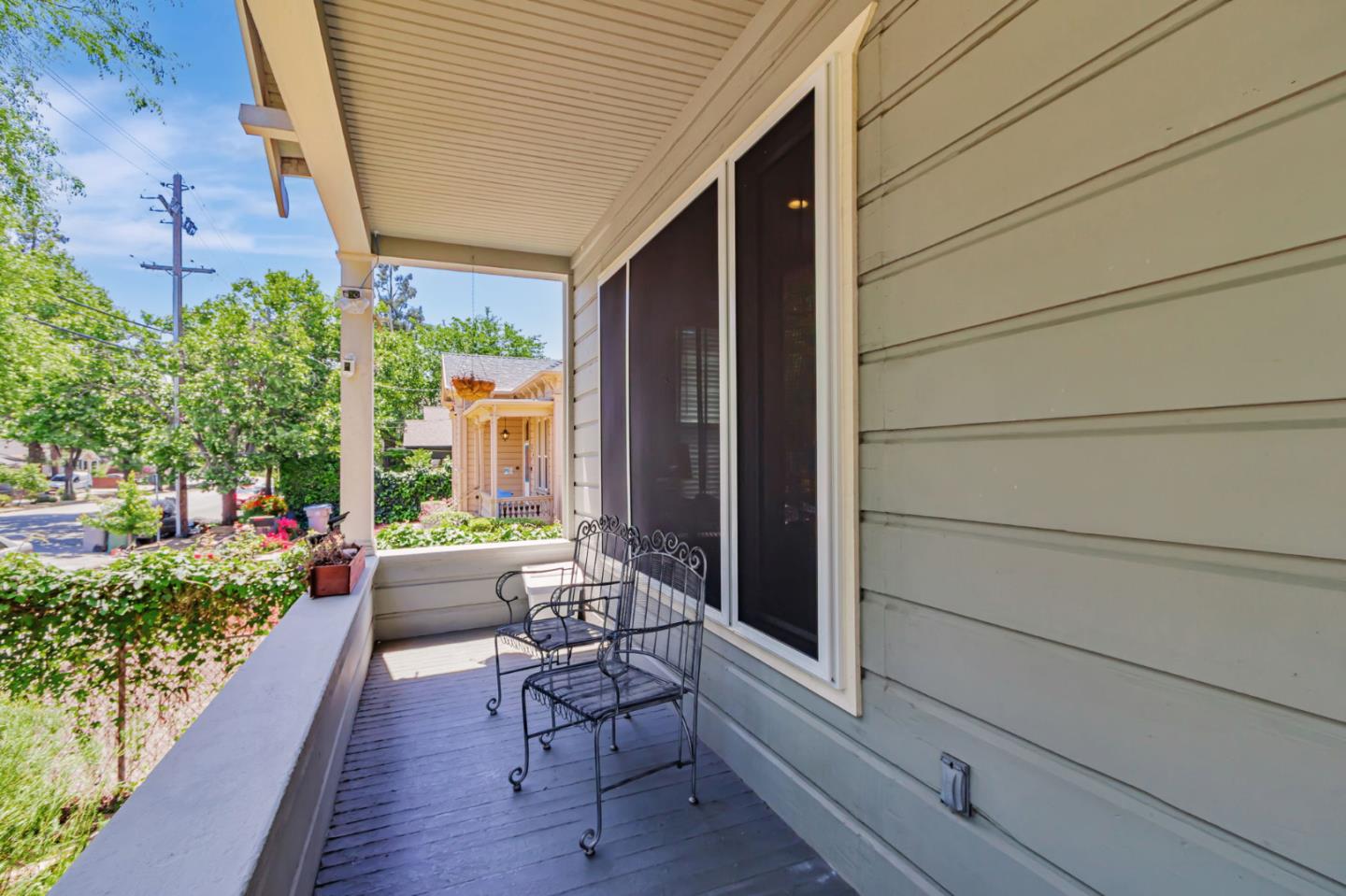 Detail Gallery Image 5 of 39 For 839 S 3rd St, San Jose,  CA 95112 - 4 Beds | 3 Baths