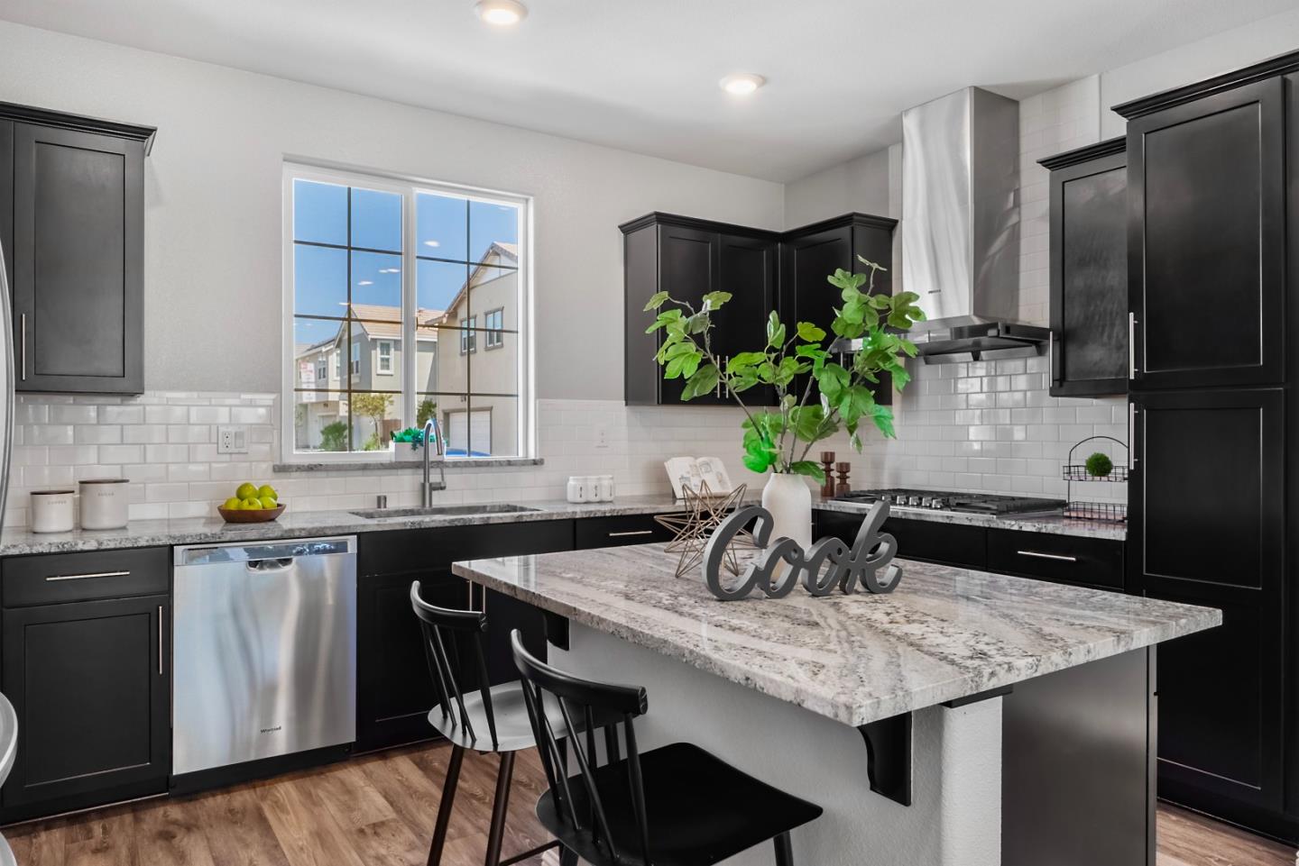 Detail Gallery Image 11 of 53 For 2662 Admiral, Hayward,  CA 94545 - 4 Beds | 3 Baths