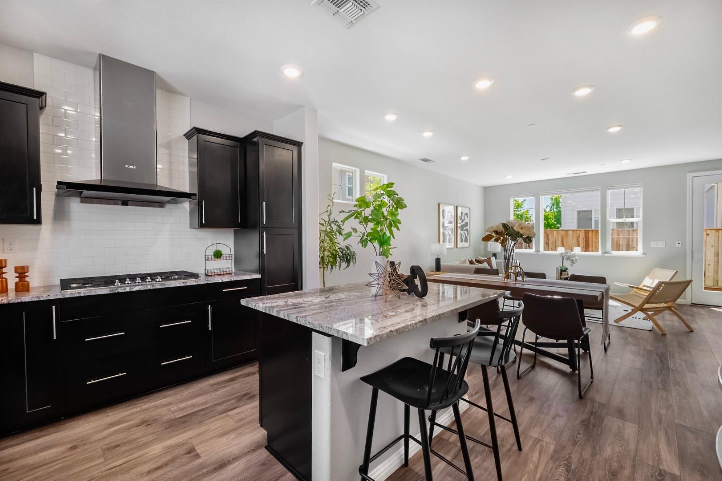 Detail Gallery Image 12 of 53 For 2662 Admiral, Hayward,  CA 94545 - 4 Beds | 3 Baths
