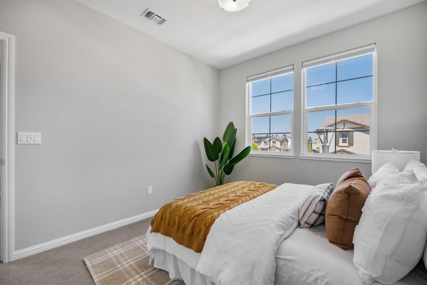 Detail Gallery Image 28 of 53 For 2662 Admiral, Hayward,  CA 94545 - 4 Beds | 3 Baths