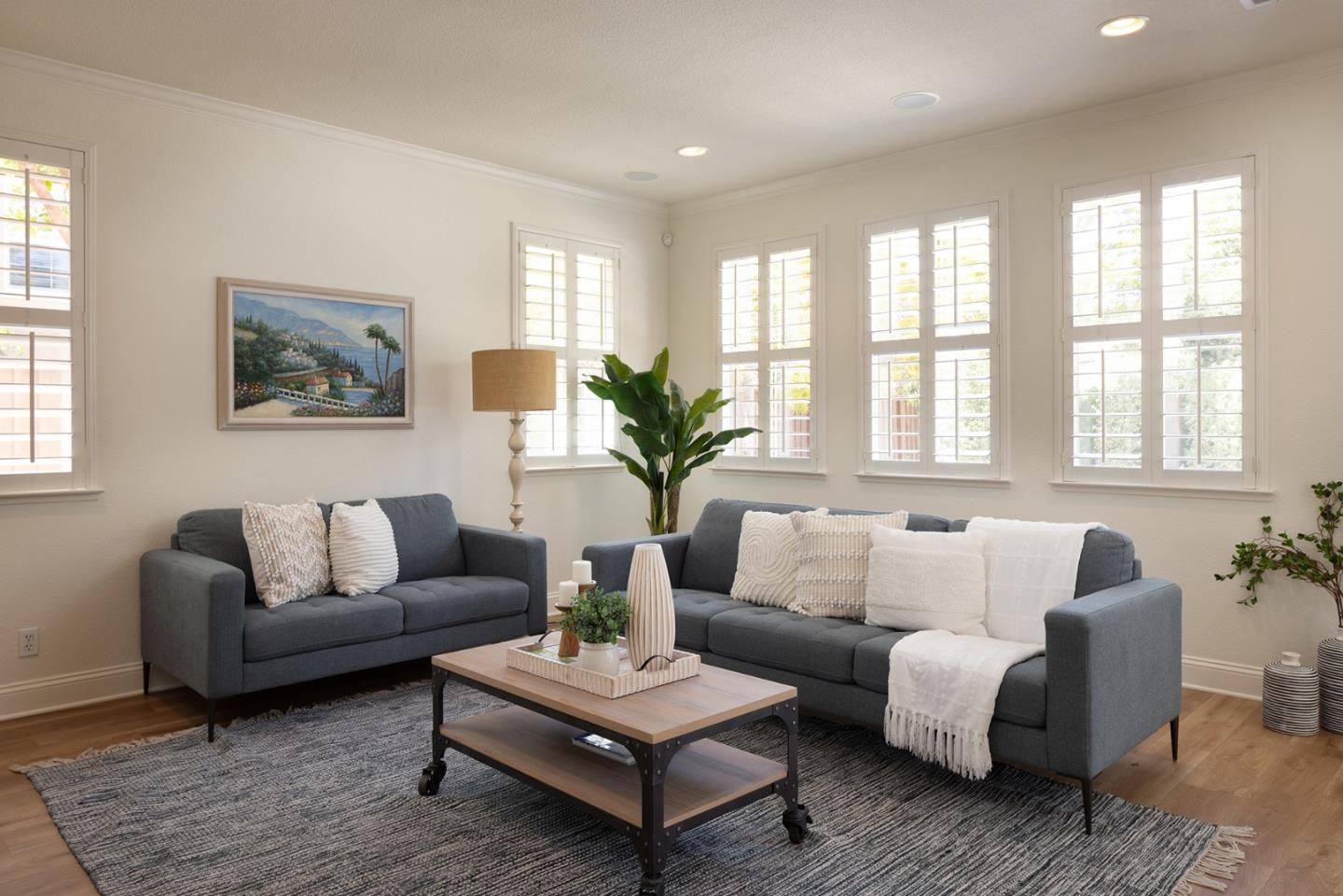Detail Gallery Image 7 of 26 For 4262 Bay Crest Cir, Seaside,  CA 93955 - 2 Beds | 2/1 Baths