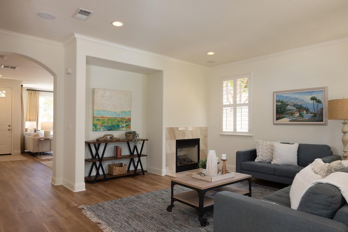 Detail Gallery Image 8 of 26 For 4262 Bay Crest Cir, Seaside,  CA 93955 - 2 Beds | 2/1 Baths