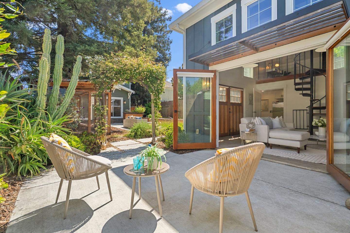 Detail Gallery Image 4 of 47 For 179 N 17th St, San Jose,  CA 95112 - 4 Beds | 4 Baths