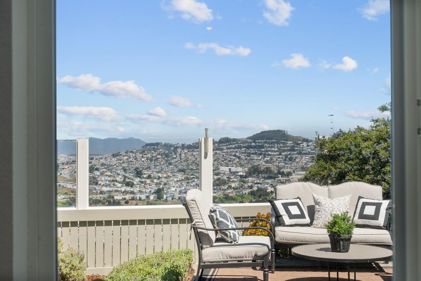 Detail Gallery Image 33 of 59 For 156 Treeview Dr, Daly City,  CA 94014 - 2 Beds | 3 Baths
