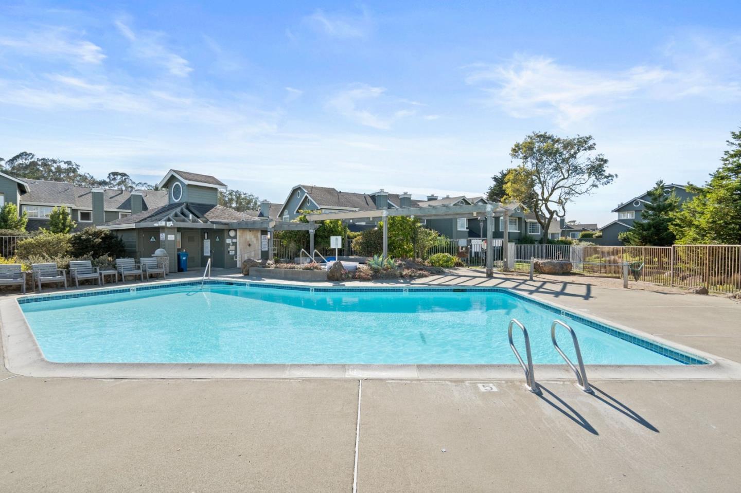 Detail Gallery Image 40 of 59 For 156 Treeview Dr, Daly City,  CA 94014 - 2 Beds | 3 Baths