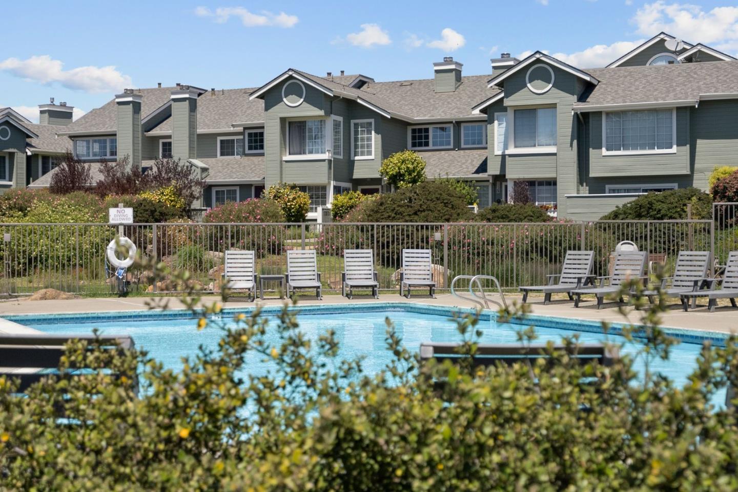 Detail Gallery Image 45 of 59 For 156 Treeview Dr, Daly City,  CA 94014 - 2 Beds | 3 Baths
